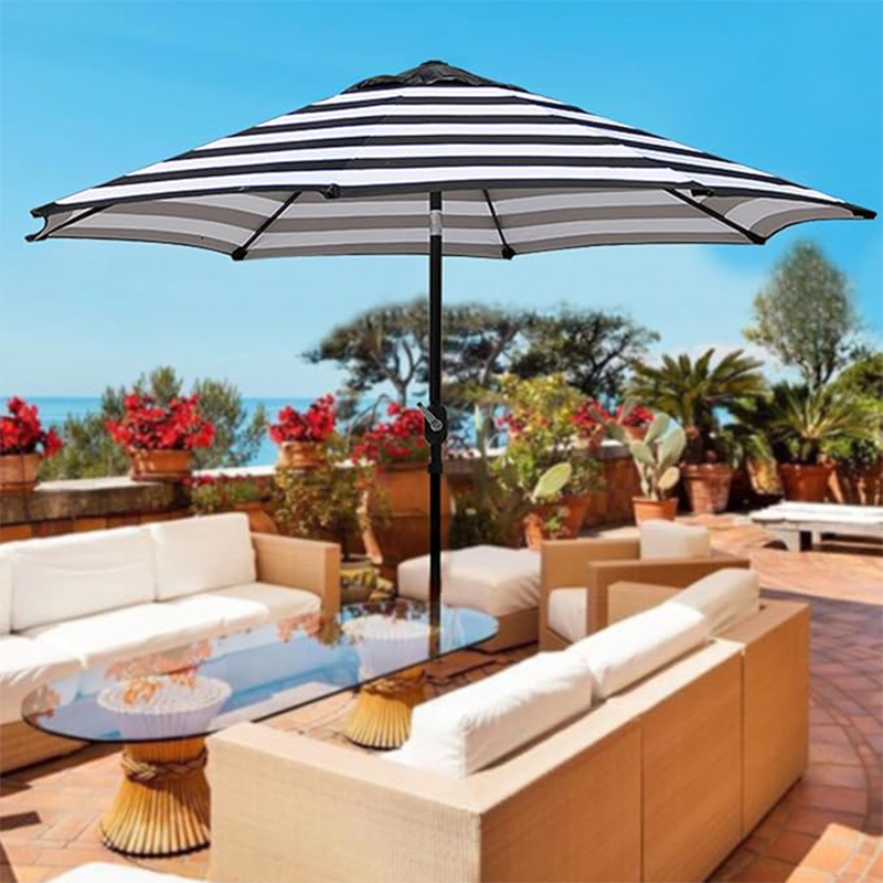 Paraguas promocional de patio con marca a rayas